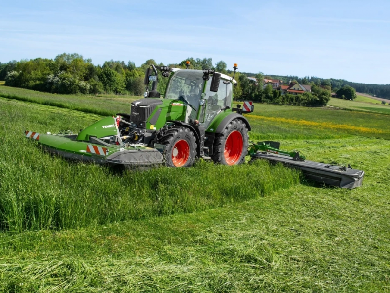 More than just a tractor. The Fendt 300 Vario