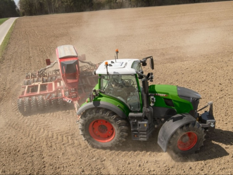 More power for Fendt 720 - 726 Vario Generation 7.1 and outstanding results in the DLG PowerMix test for the Fendt 724 Vario Gen7.1