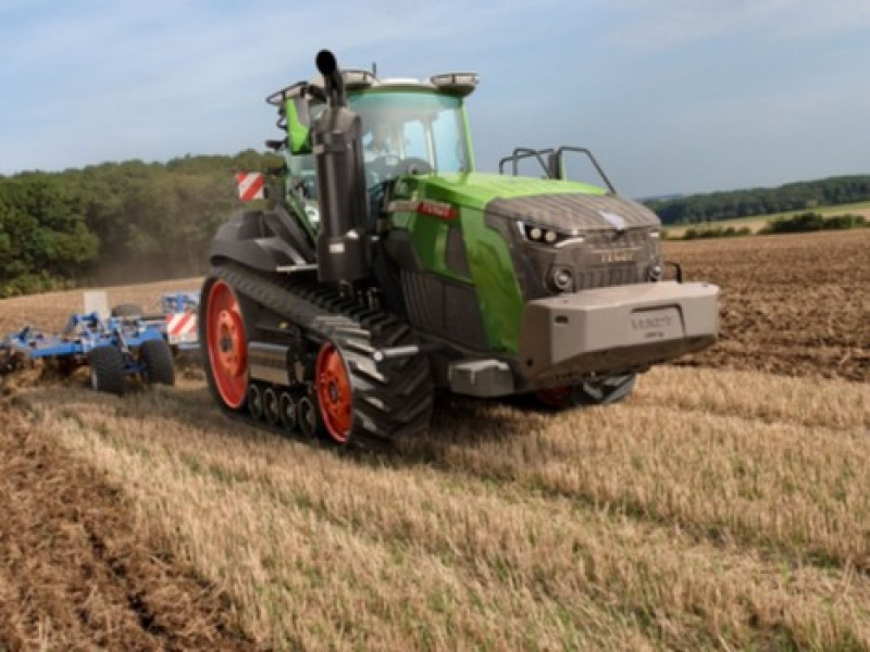 New generation of tracked tractor Fendt 1100 Vario MT Gen2