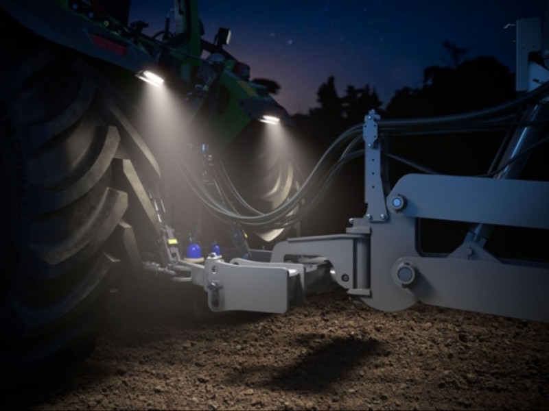 Compact tractor for professionals – the Fendt 500 Vario Gen4 series