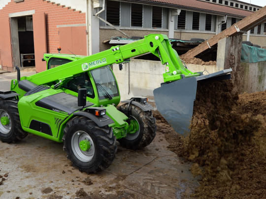 MERLO TF35.7 CS140