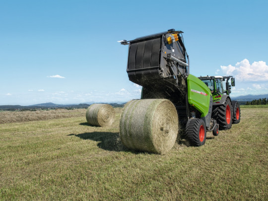 FENDT ROTANA 160V XTRA ROUND BALER